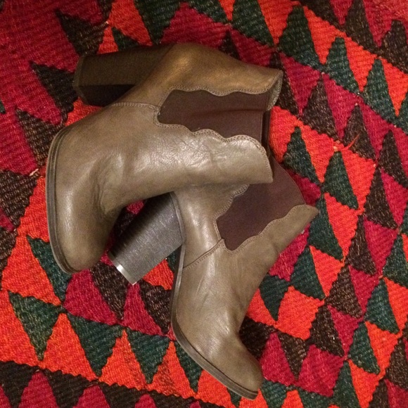 SOLD Betsey Johnson stone brown booties