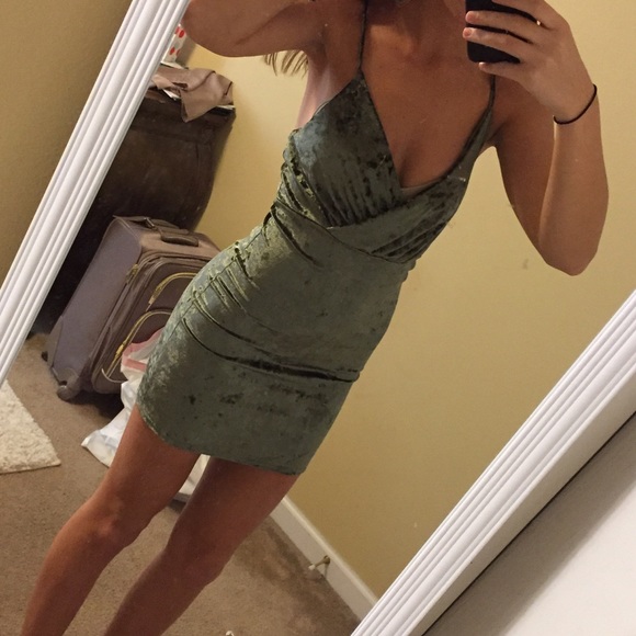 Party dress - Picture 2 of 4