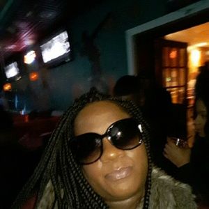 Meet your Posher, Marcia