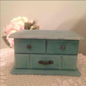 Shabby chic Jewelry box