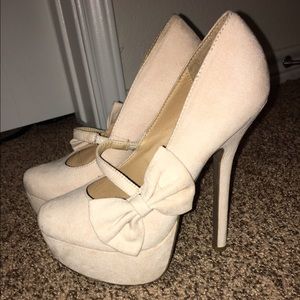 Beige heels