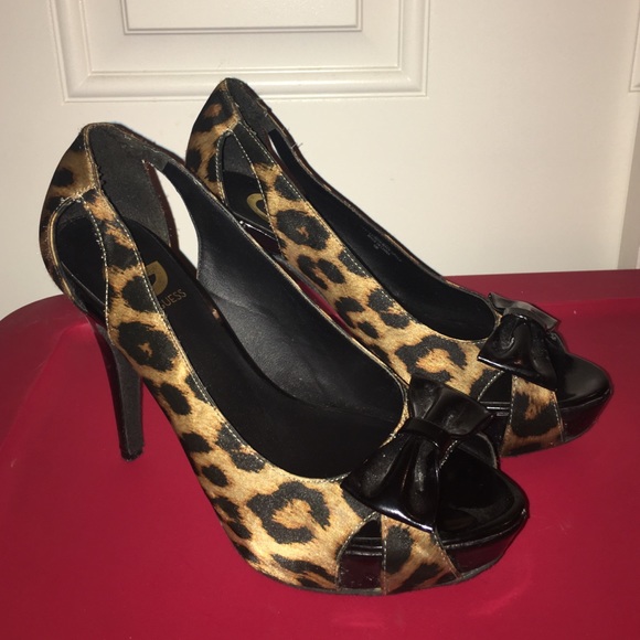 ✨Guess Heels✨