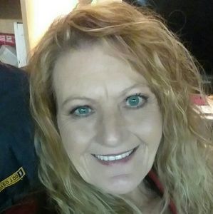 Meet your Posher, Pamela