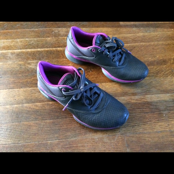 Shoes - Picture 2 of 4
