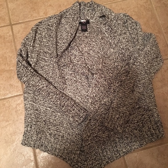 Sweater - Picture 3 of 4