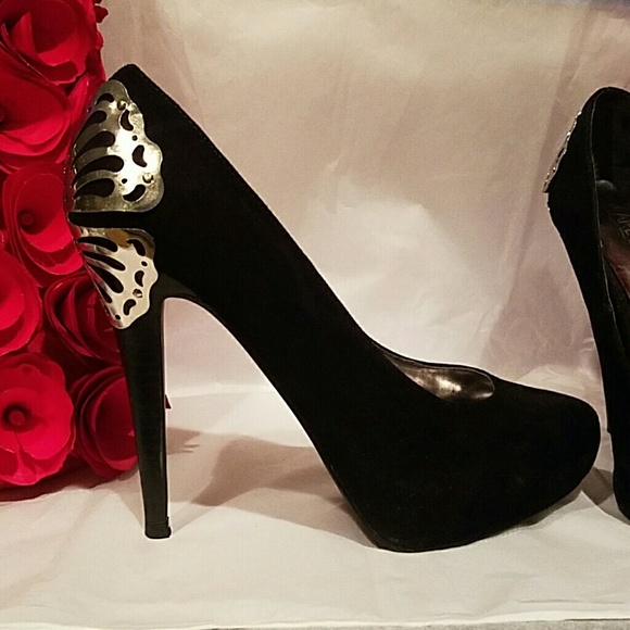 Gorgeous Suede Heelz with Silver Detail - Picture 4 of 4