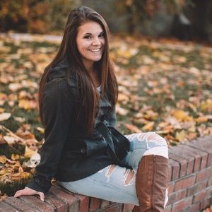 Meet your Posher, Kayla