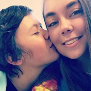 Meet your Posher, Haley