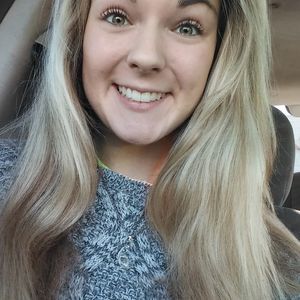 Meet your Posher, Ayla