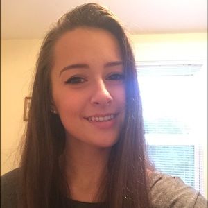 Meet your Posher, Alyson