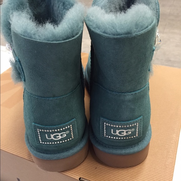 Ugg mini Bailey button bling boots size 7 new - Picture 2 of 3