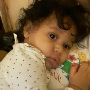 Meet your Posher, Yachira