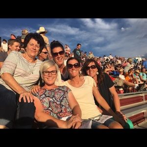 Meet your Posher, Mickell