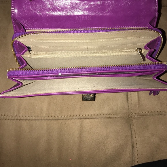 Wallet - Picture 2 of 2