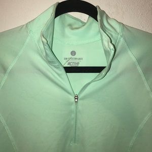 Pistachio workout pull over