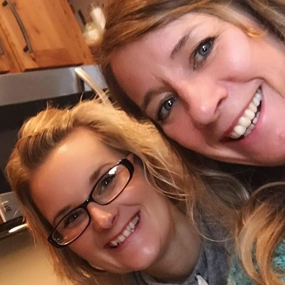 Meet your Posher, Lea - Picture 1 of 1