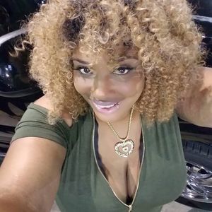 Meet your Posher, Tiffany