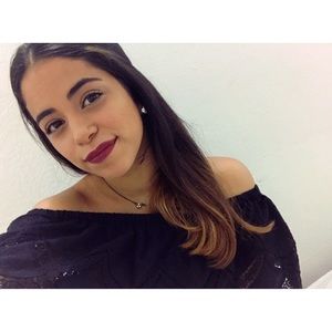 Meet your Posher, Estefanie