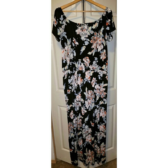 Off the shoulder floral maxi dress