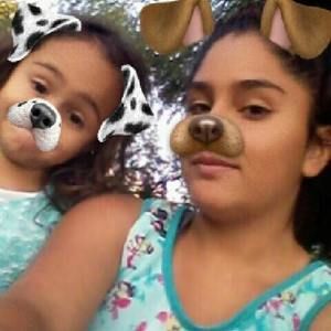 Meet your Posher, Raquel