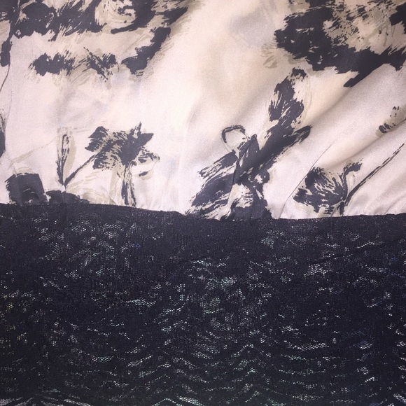 Bebe One Sleeve Top - Picture 4 of 4