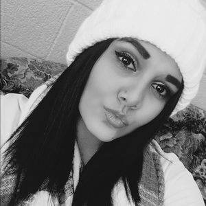 Meet your Posher, Alyssa