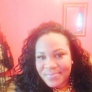 Meet your Posher, Dana