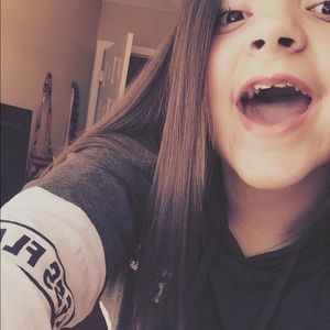 Meet your Posher, Chloe