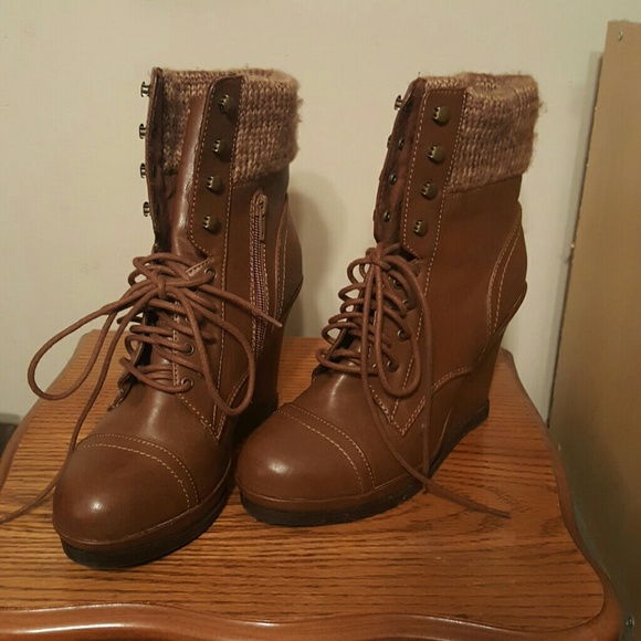 Wedges that make a statement - Picture 2 of 4