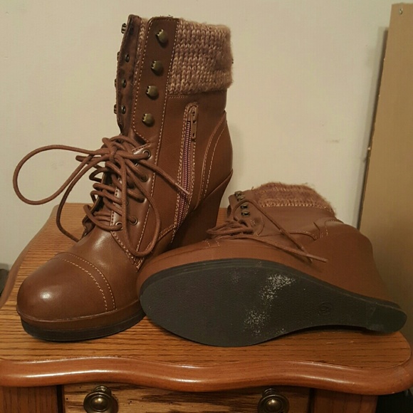 Wedges that make a statement - Picture 3 of 4