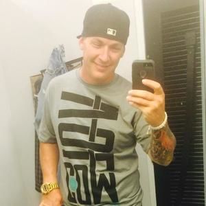 Meet your Posher, Justin