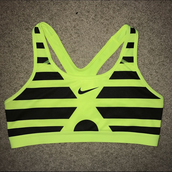 NWOT Nike Pro Sports Bra