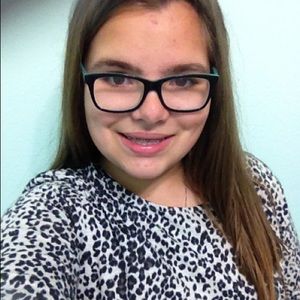 Meet your Posher, Lydia