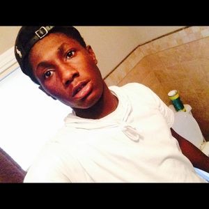 Meet your Posher, Devonte