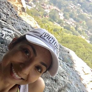 Meet your Posher, Areli