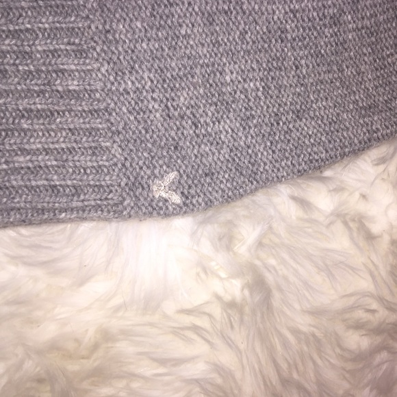 American Eagle small gray sweater top - Picture 4 of 4