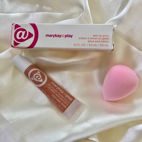 New ! MK nude teddy bare + beauty blender