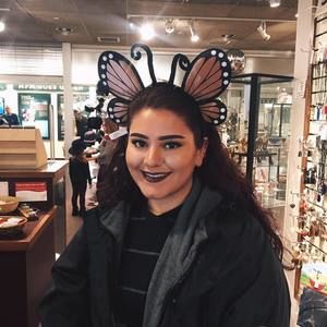 Meet your Posher, Andrea