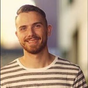 Meet your Posher, Dustin