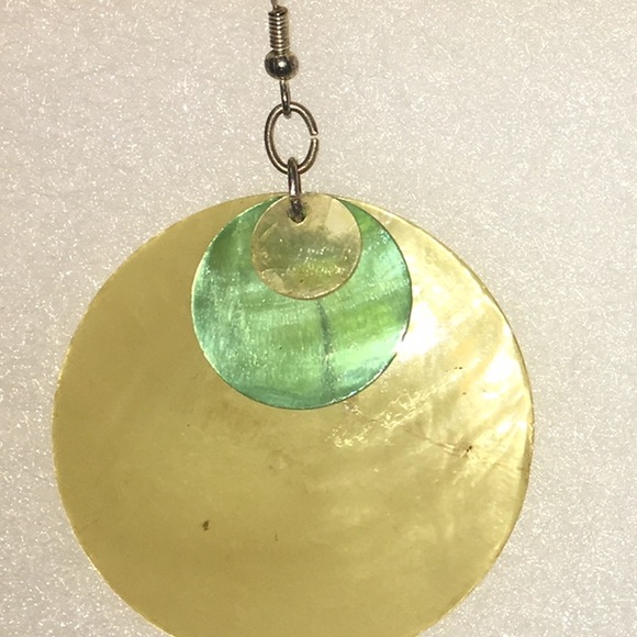 🦀Hand made Capris Shell earrings - Picture 3 of 3