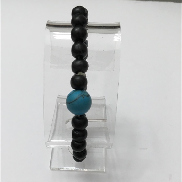 Beaded bracelet with turquoise bead - Picture 3 of 3