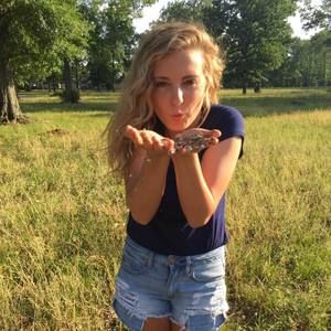 Meet your Posher, Kelsey