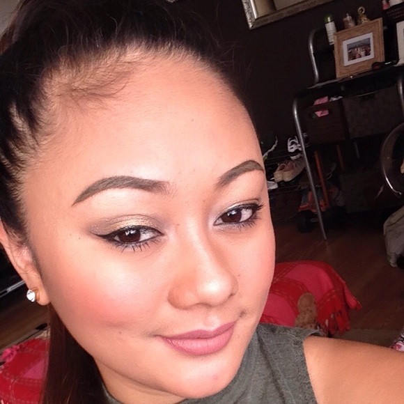 Meet your Posher, Pam - Picture 1 of 1