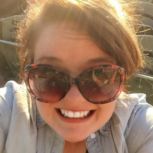 Meet your Posher, Ashley