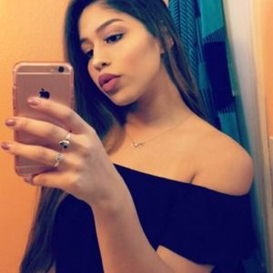 Meet your Posher, Iris