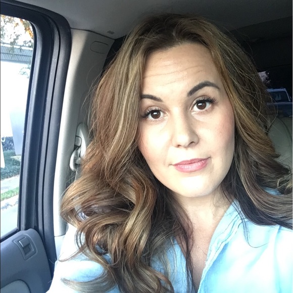 Meet your Posher, Hannah - Picture 1 of 1