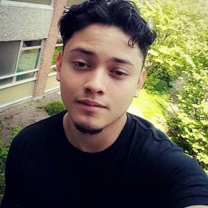 Meet your Posher, Emilio