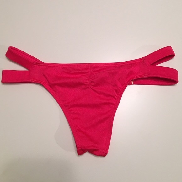 🆕😍 Victoria's Secret double banded itsy bikini - Picture 2 of 4