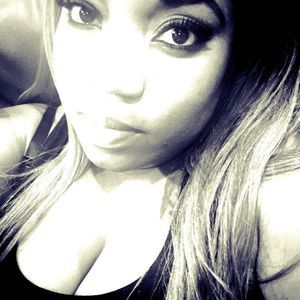 Meet your Posher, Yalanda