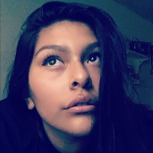 Meet your Posher, Paola